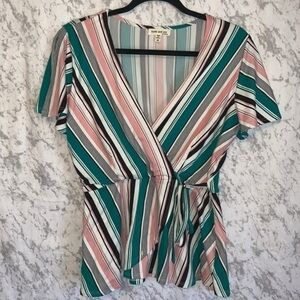 Faith and Joy Faux Wrap Short Flutter Sleeve Ladies Top Size Medium